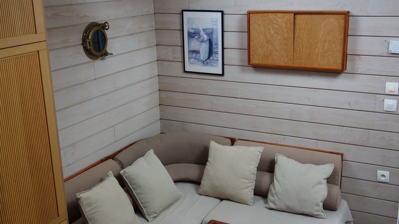 Photo of Livingroom in Tredrez-Locquemeau