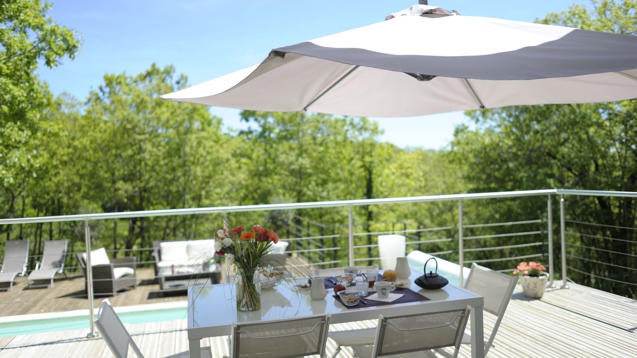 Photo of Outdoor in Thedirac
