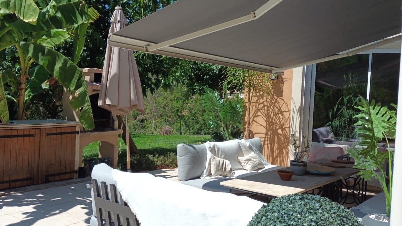 Photo of Patio Balcony in Belgentier