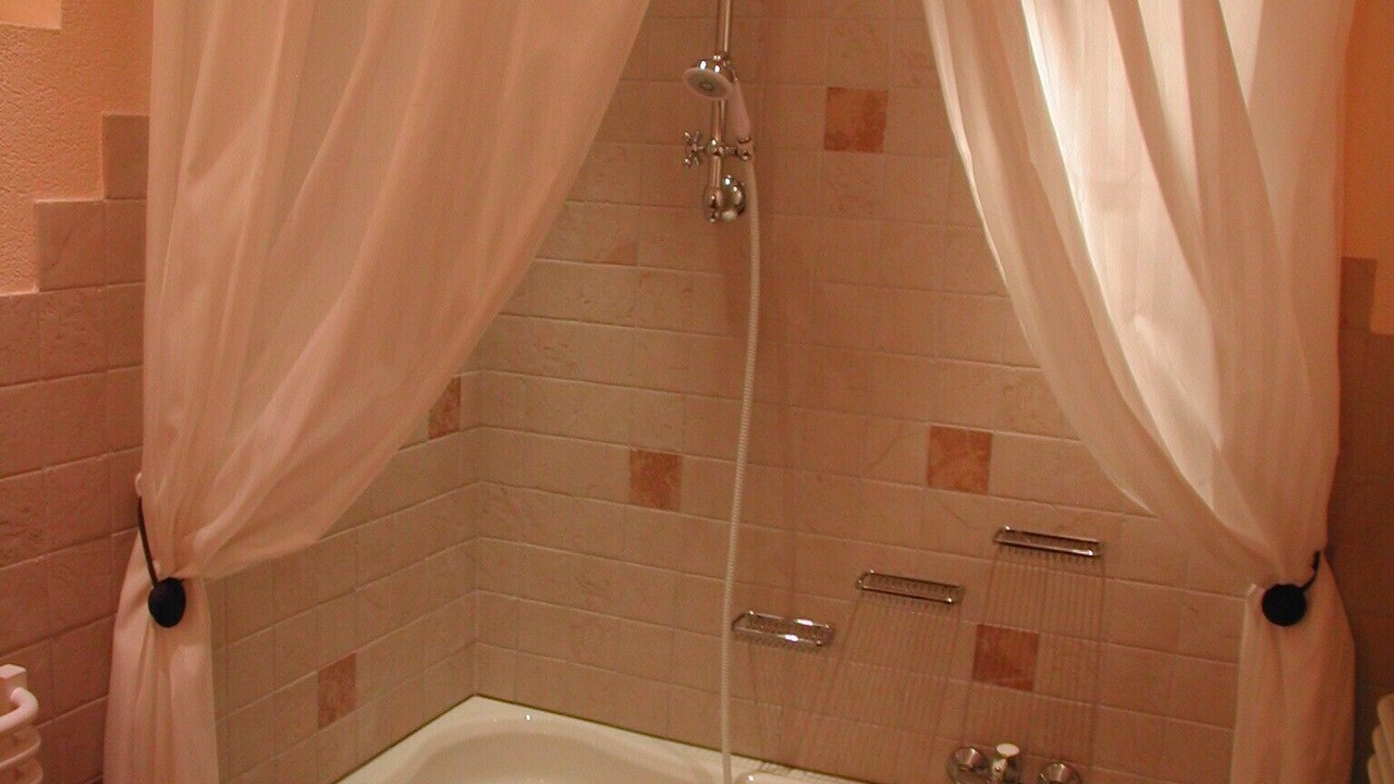Photo of Bathroom in Cauterets