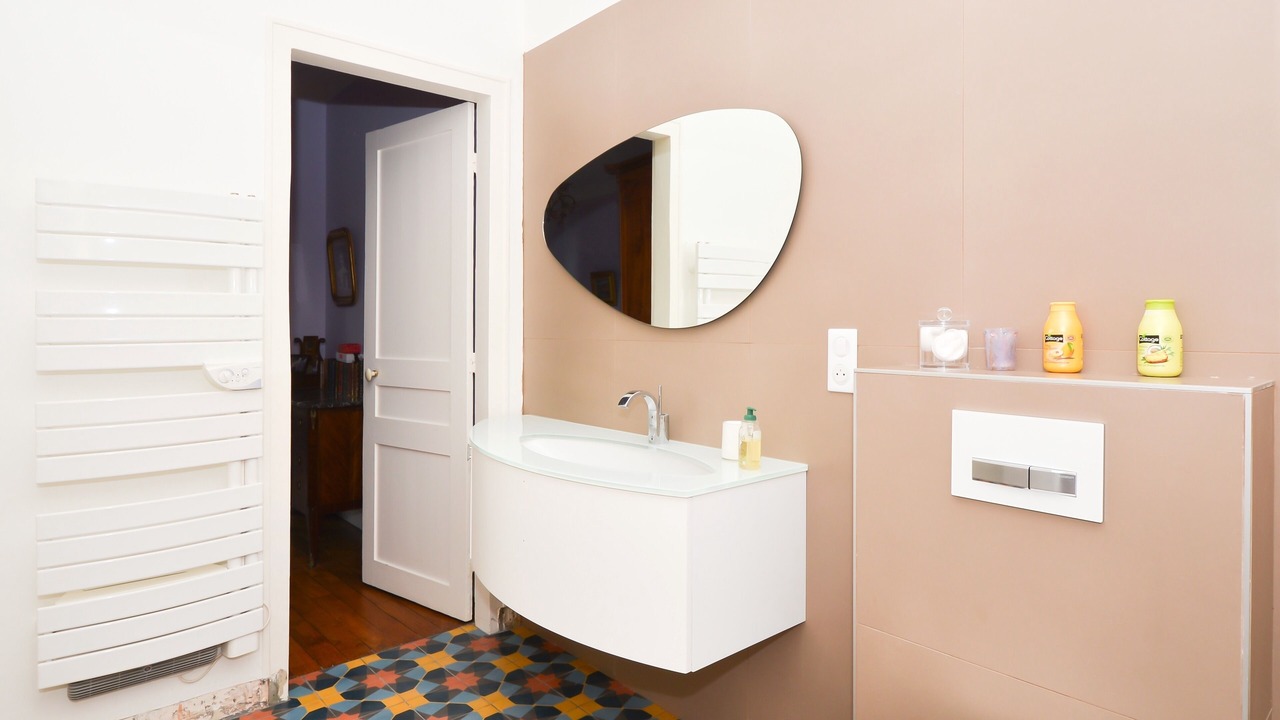Photo of Bathroom in Reims City Centre