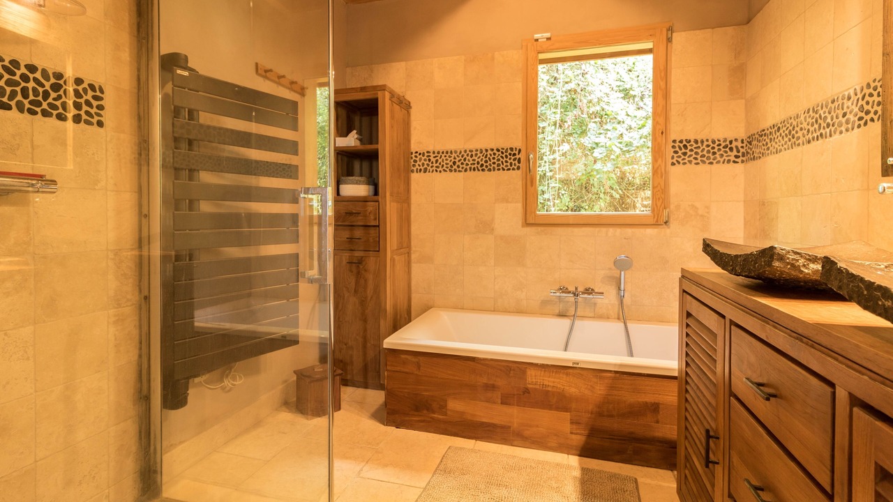Photo of Bathroom in Levignac