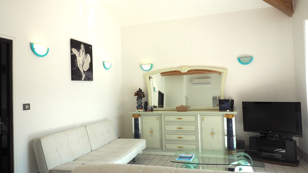 Photo of Livingroom in Gemenos
