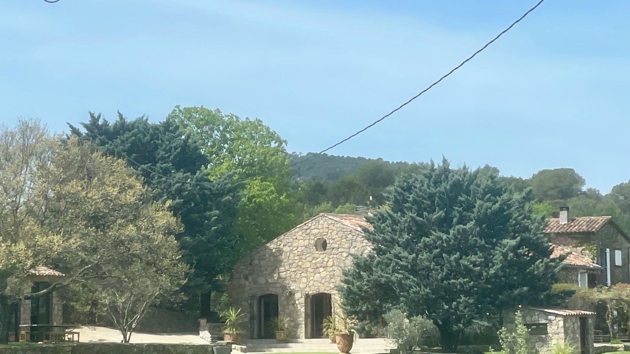 Photo of Outdoor in Ampus