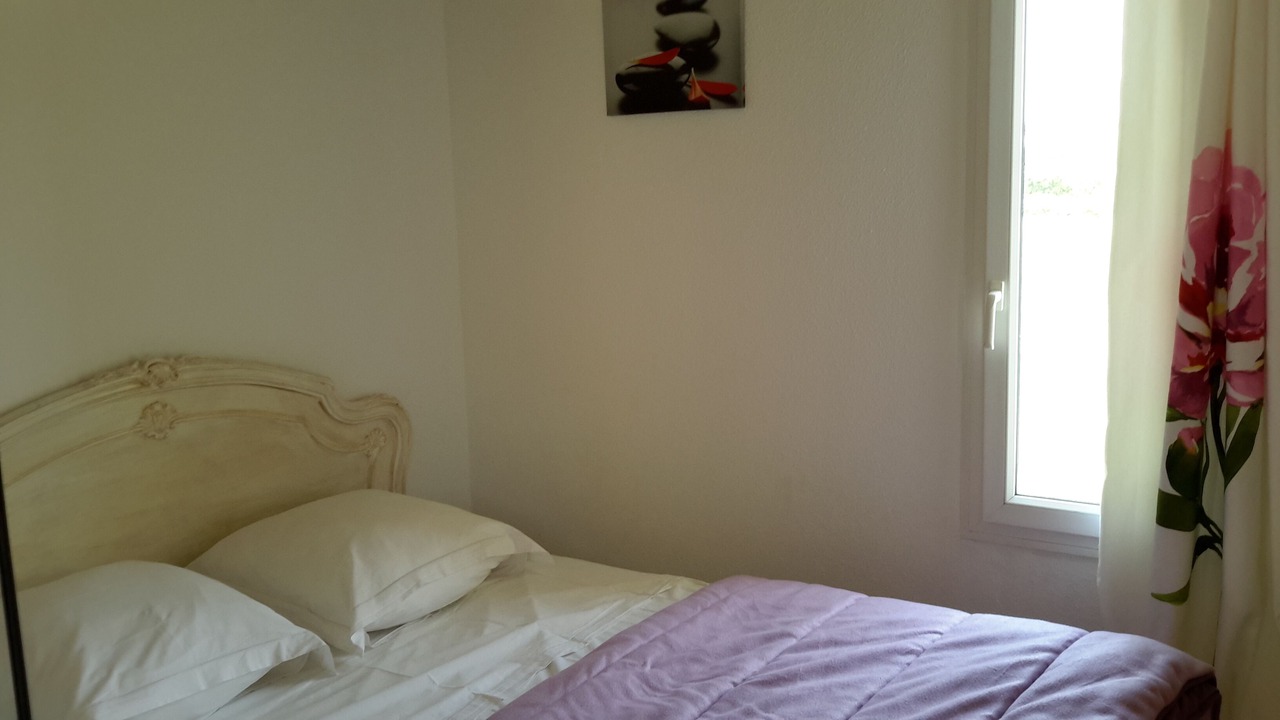 Photo of Bedroom in Asson