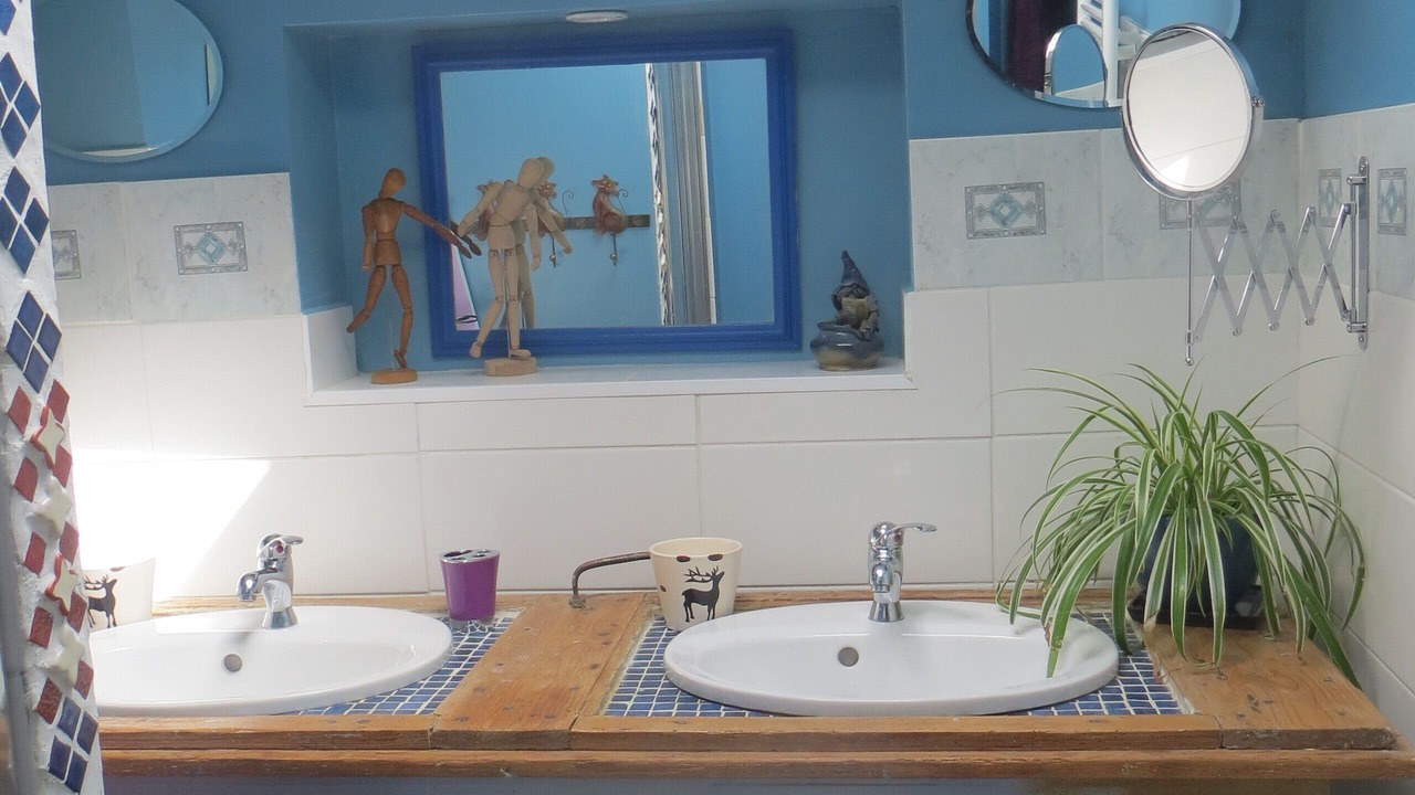 Photo of Bathroom in Comus