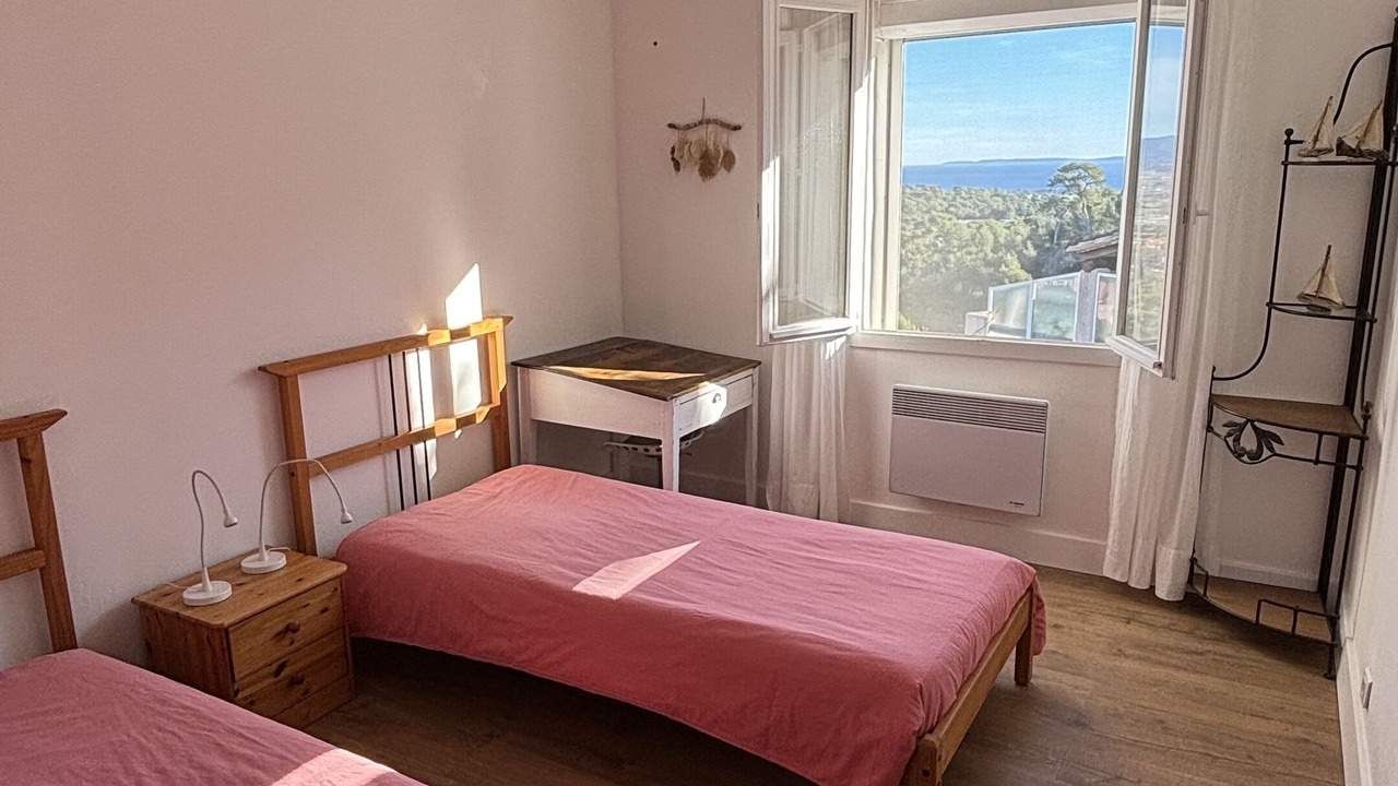 Photo of Bedroom in Hyeres