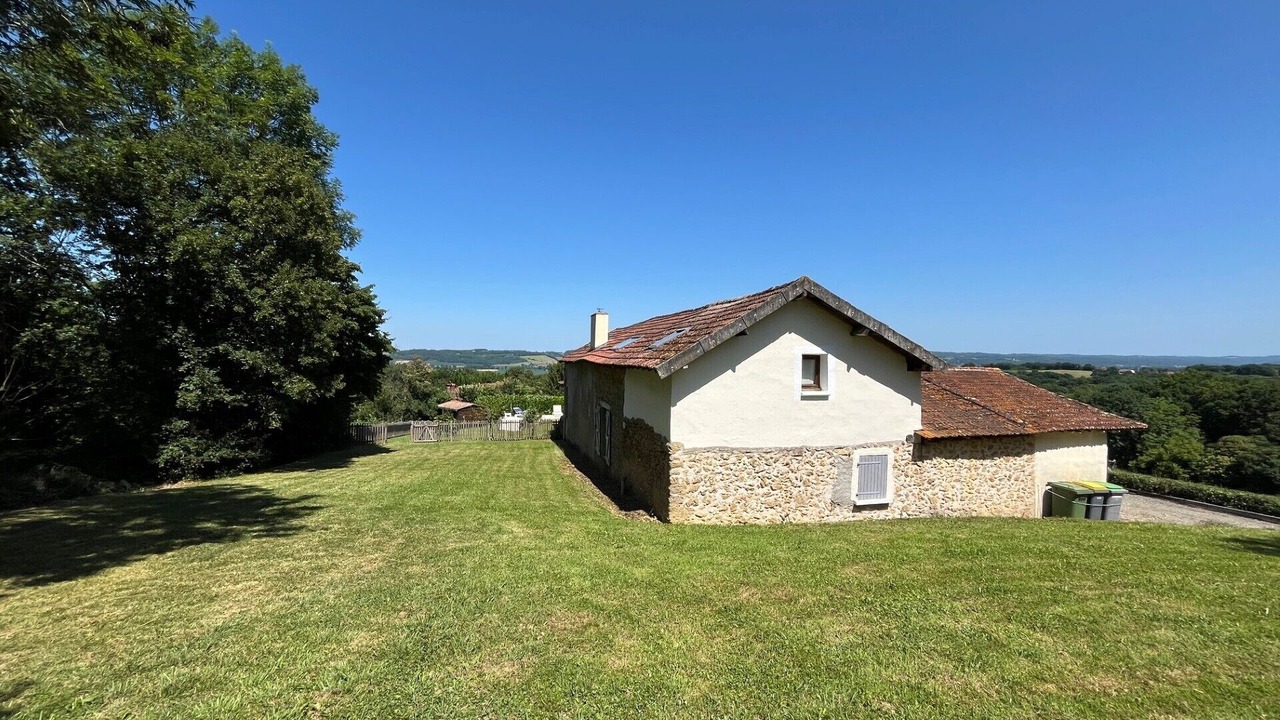 Photo of Outdoor in Monfaucon