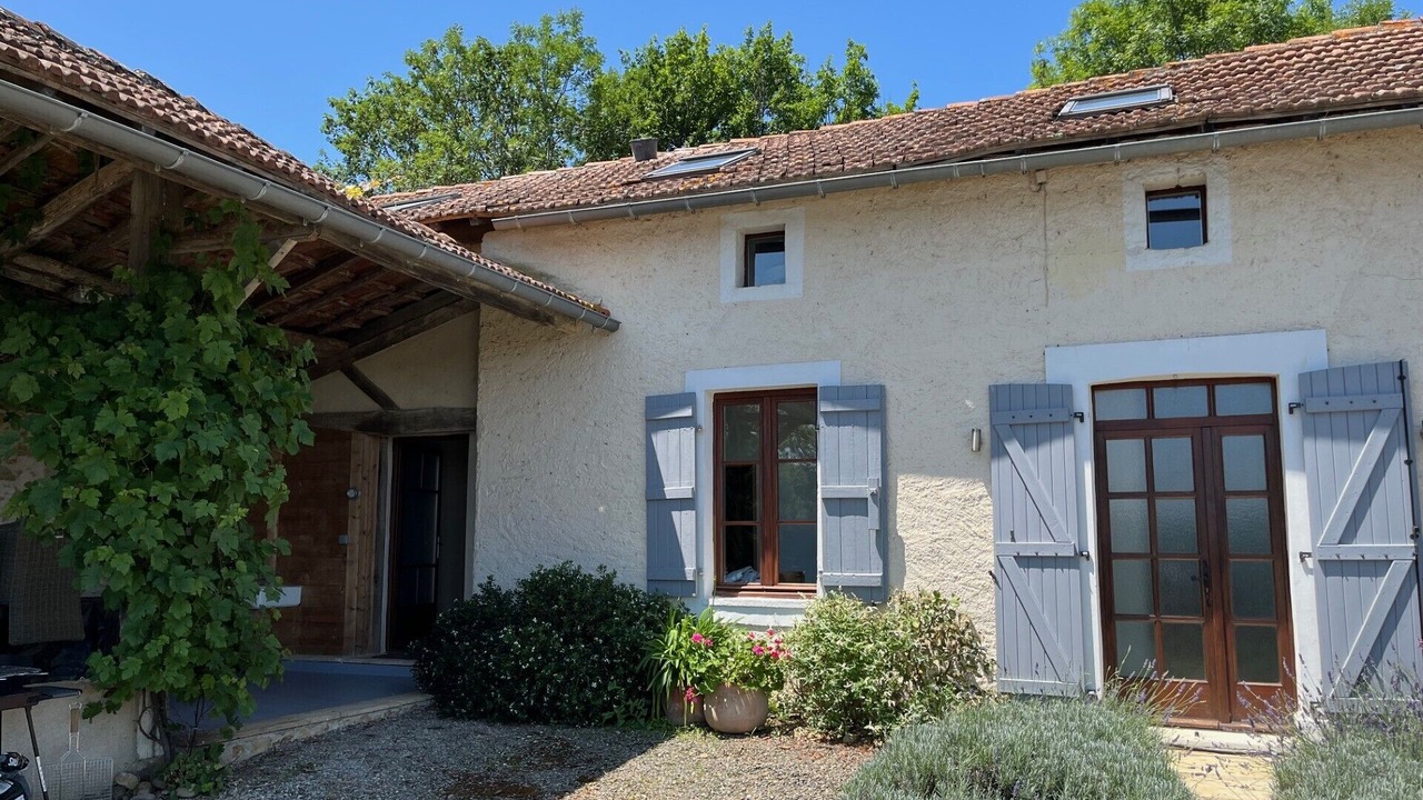 Photo of Outdoor in Monfaucon