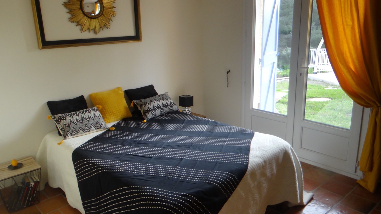 Photo of Bedroom in Saint-Cyr-sur-Mer