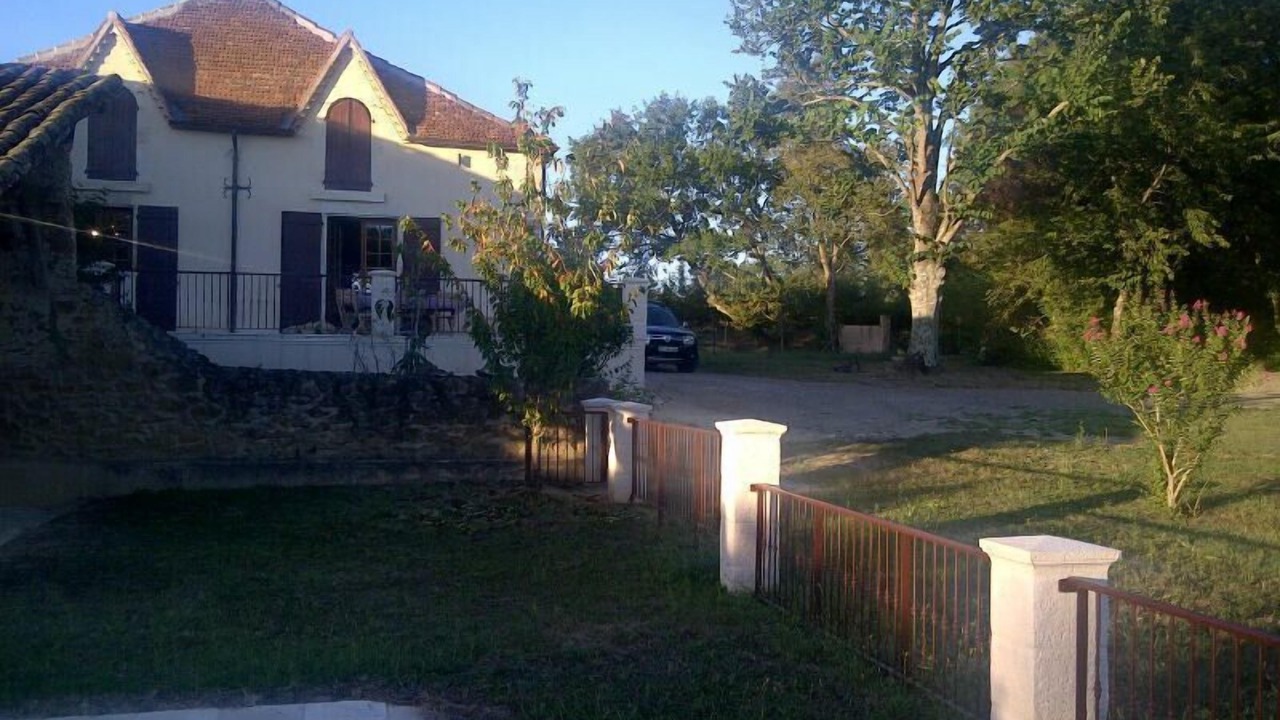 Photo of Outdoor in Aignan