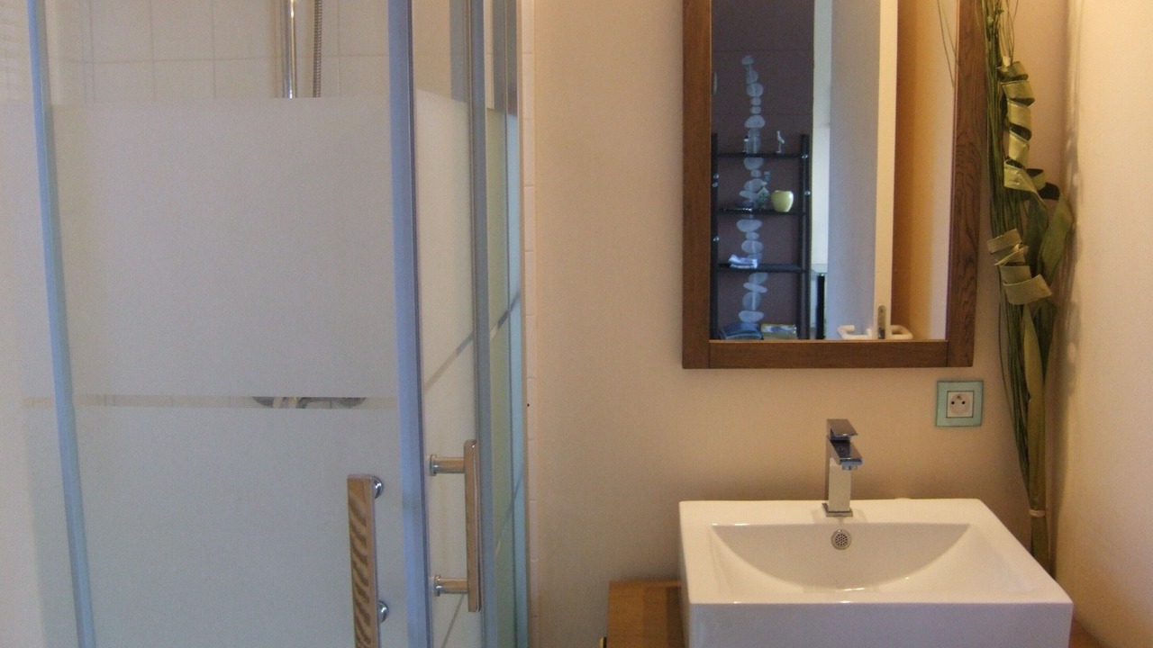 Photo of Bathroom in Trevou-Treguignec