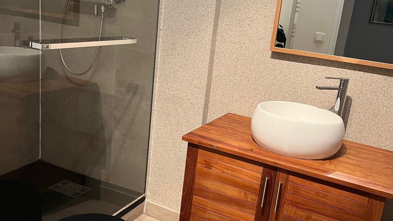 Photo of Bathroom in Meounes-les-Montrieux
