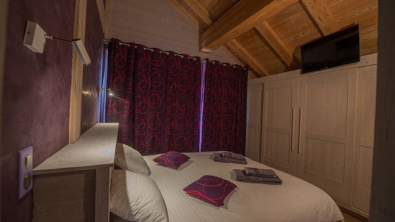 Photo of Bedroom in Vars
