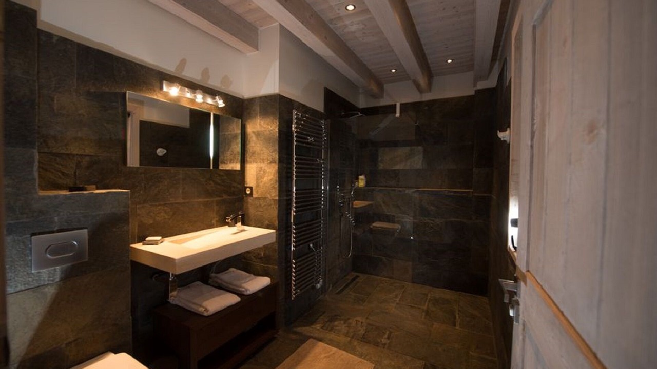 Photo of Bathroom in Vars