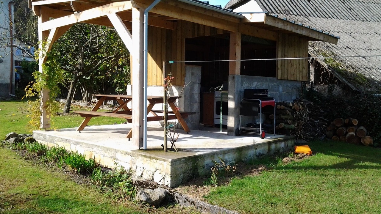 Photo of Outdoor in Louvie Juzon