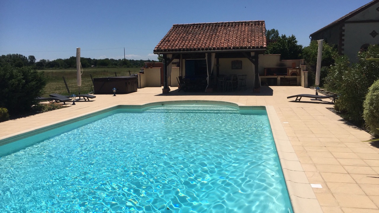 Photo of Outdoor in Castelnau-Riviere-Basse