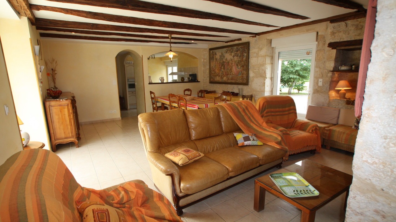 Photo of Livingroom in Thenon