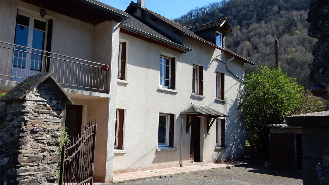Photo of Outdoor in Geu