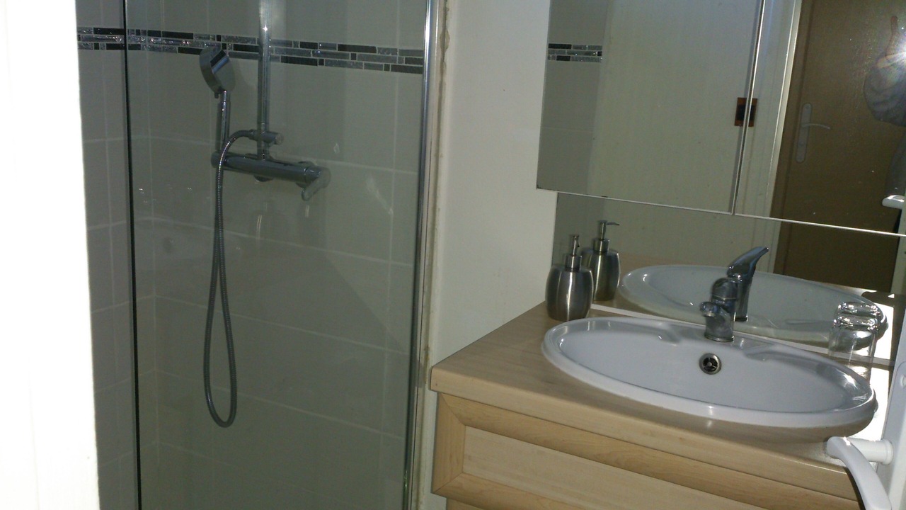 Photo of Bathroom in Penvenan