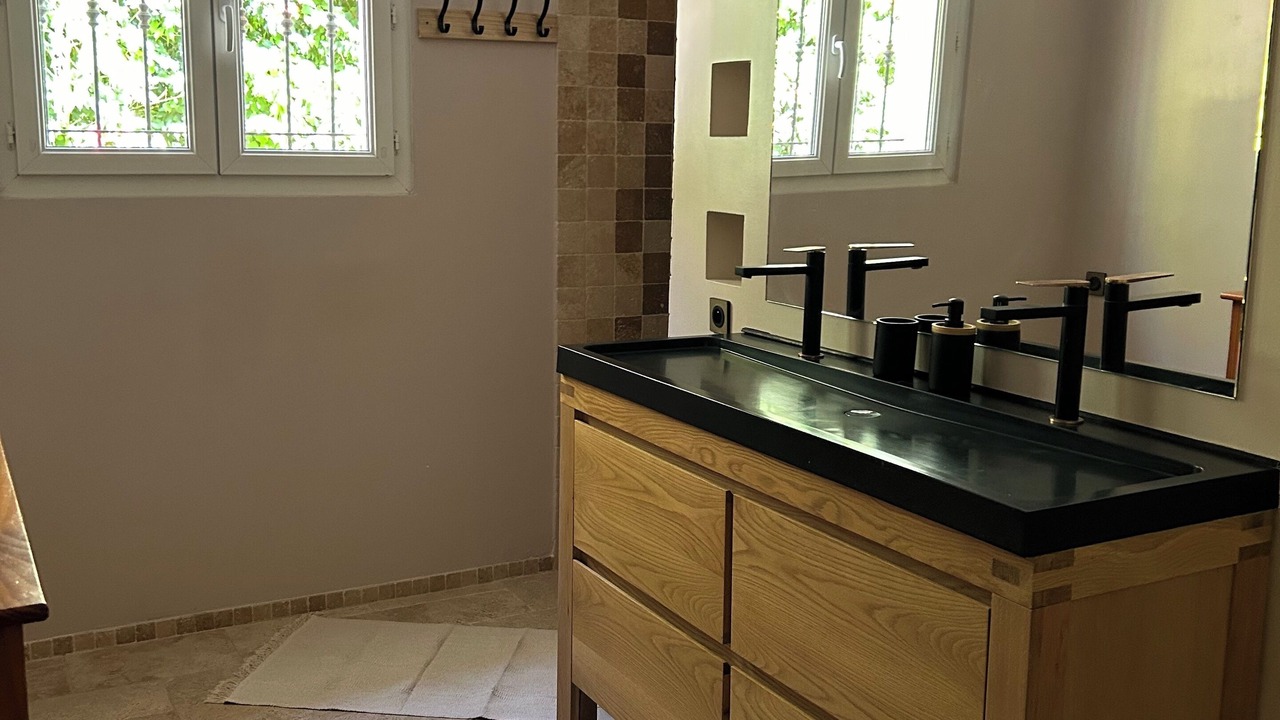 Photo of Bathroom in Cuers