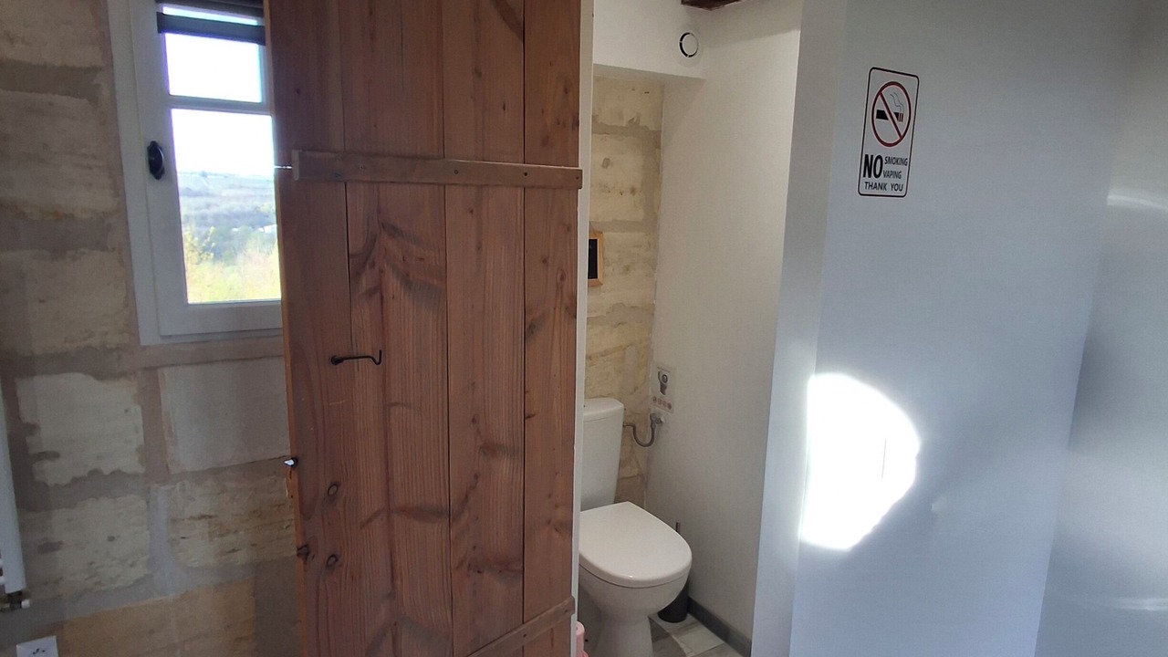 Photo of Bathroom in Langoiran