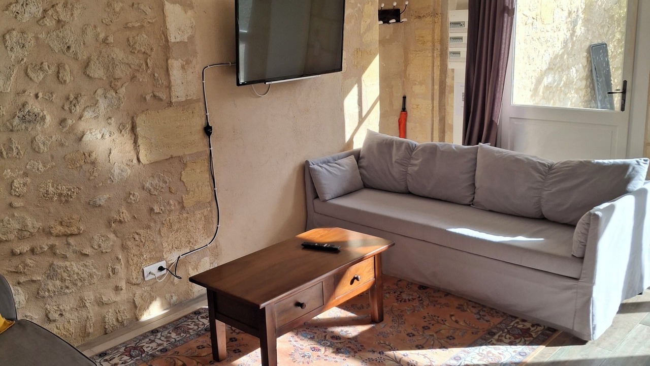 Photo of Livingroom in Langoiran