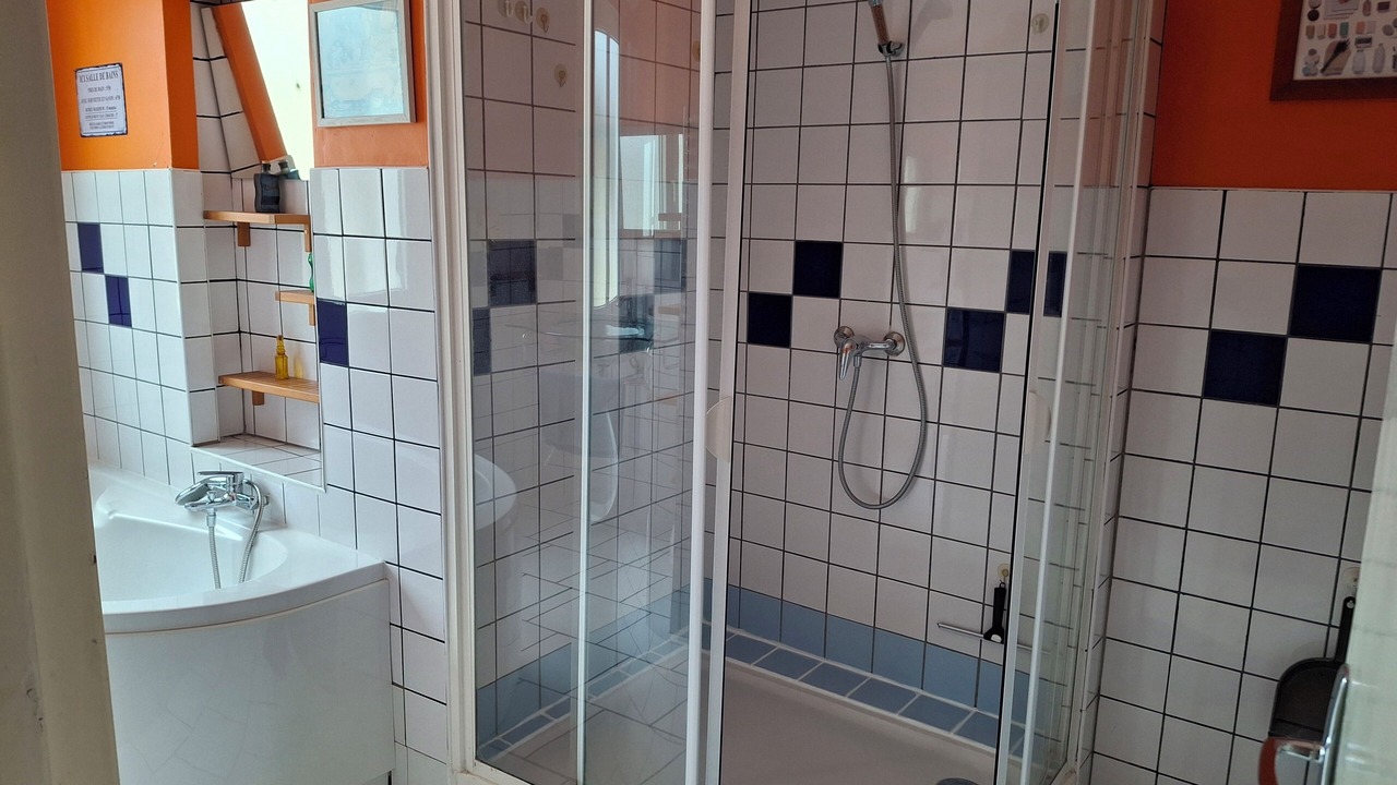 Photo of Bathroom in Laxou