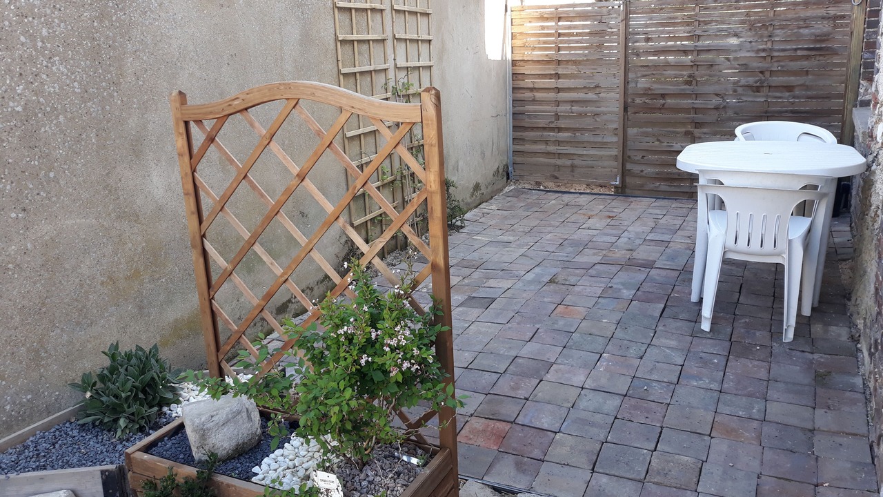 Photo of Patio Balcony in Chennegy