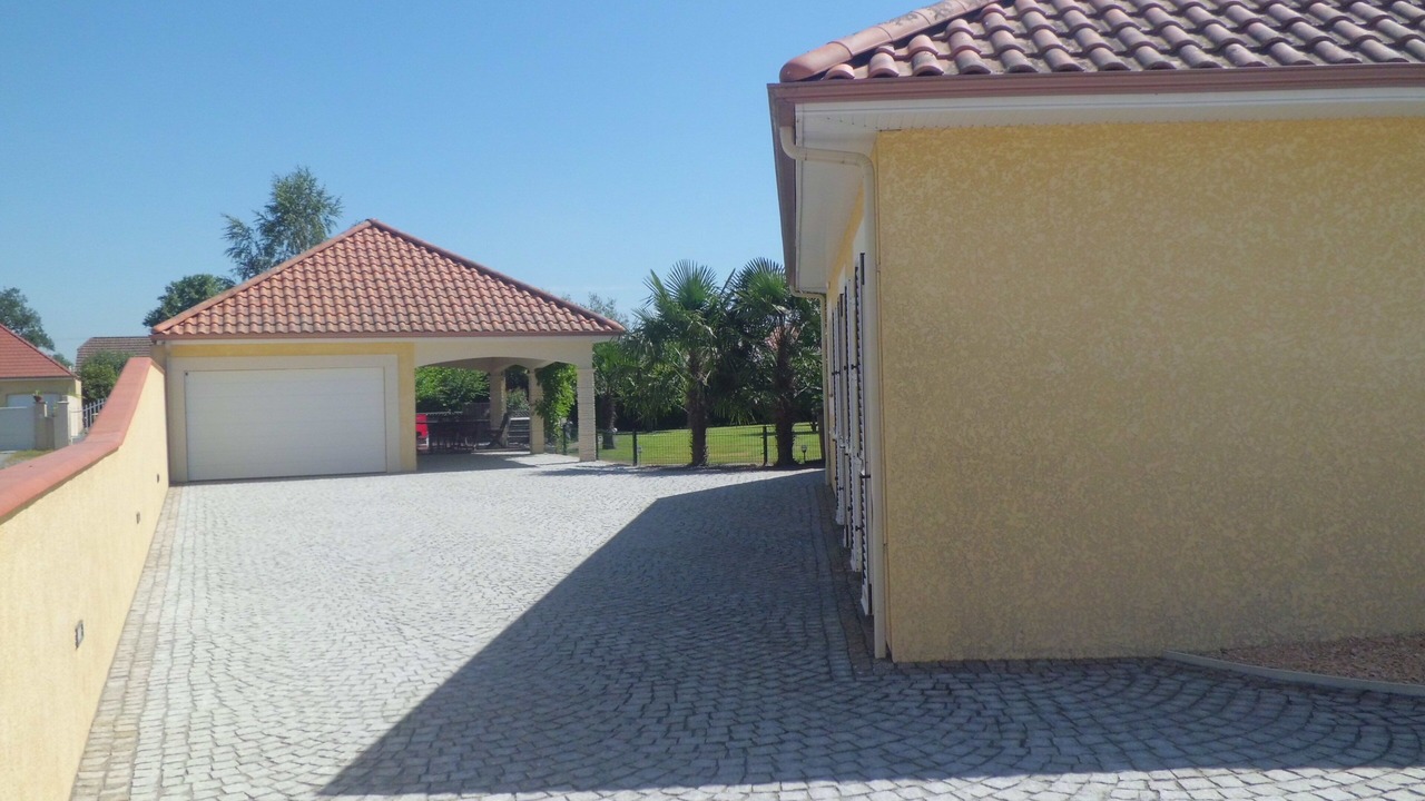 Photo of Outdoor in Uzein