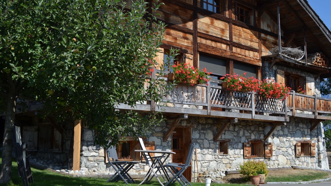 Photo of Outdoor in Demi-Quartier