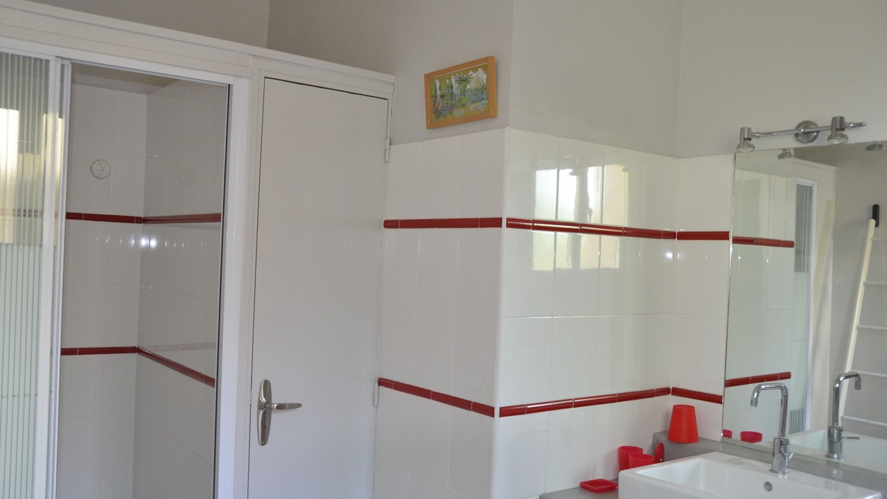 Photo of Bathroom in Uzes