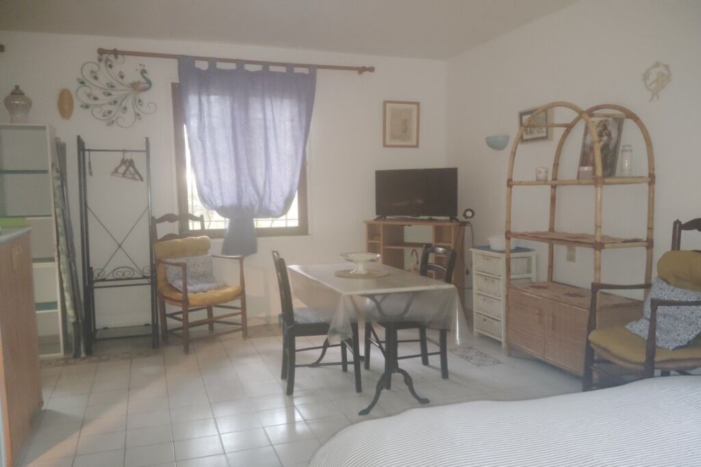 Photo of Bedroom in Rochefort-du-Gard
