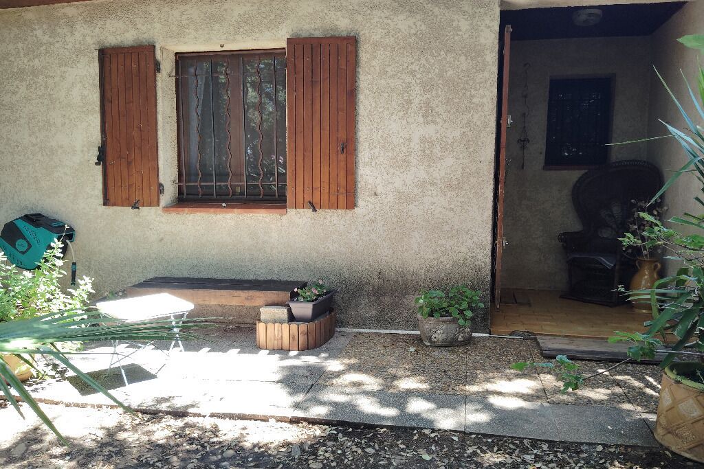 Photo of Patio Balcony in Rochefort-du-Gard