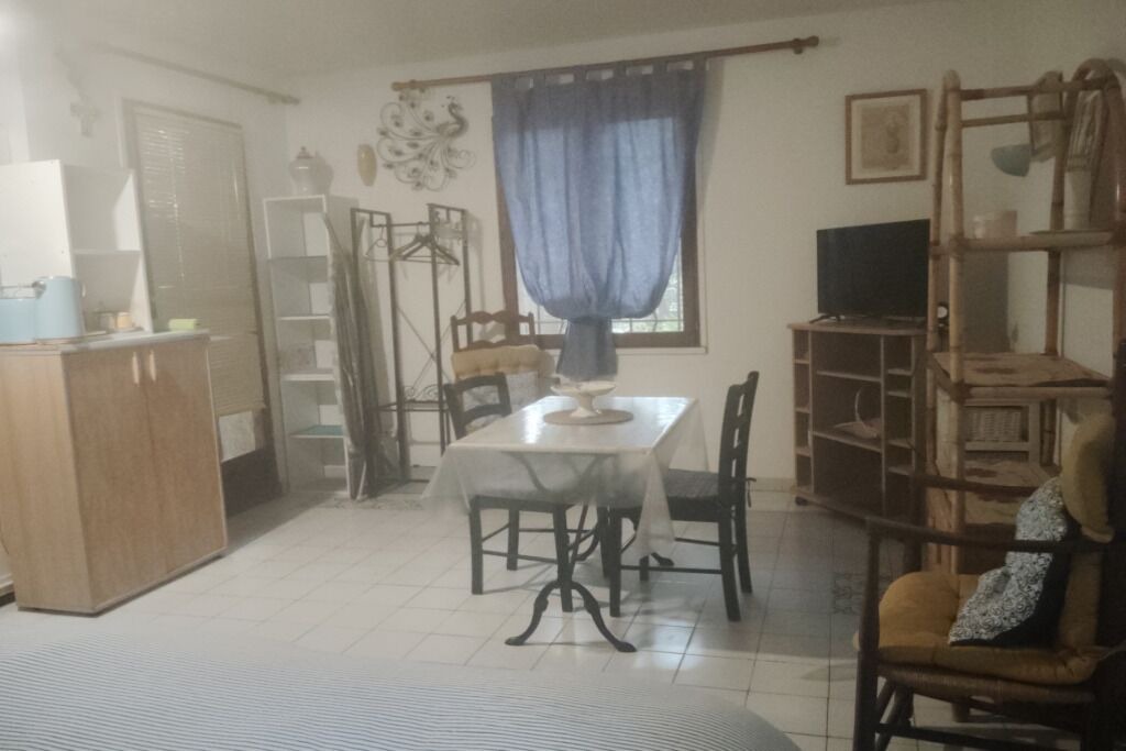 Photo of Bedroom in Rochefort-du-Gard