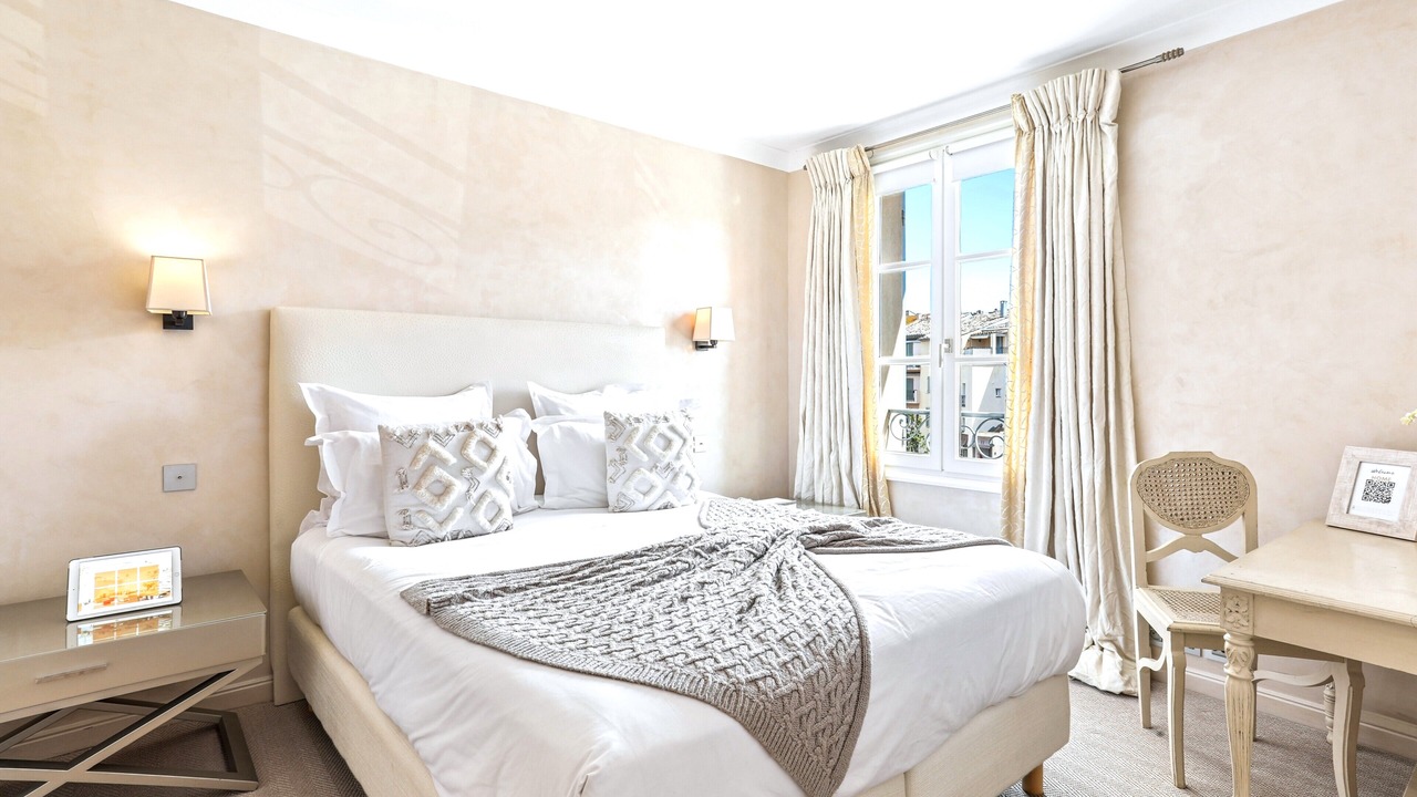 Photo of Bedroom in Saint-Tropez City Centre