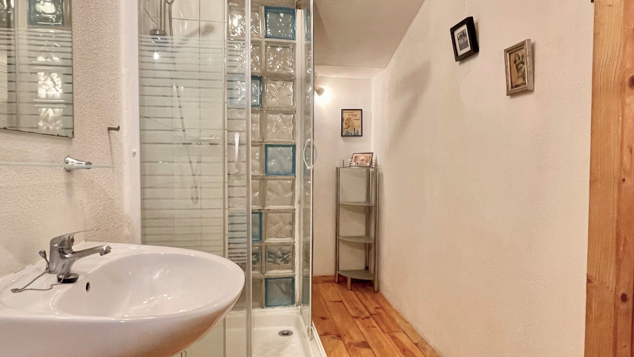 Photo of Bathroom in Escala