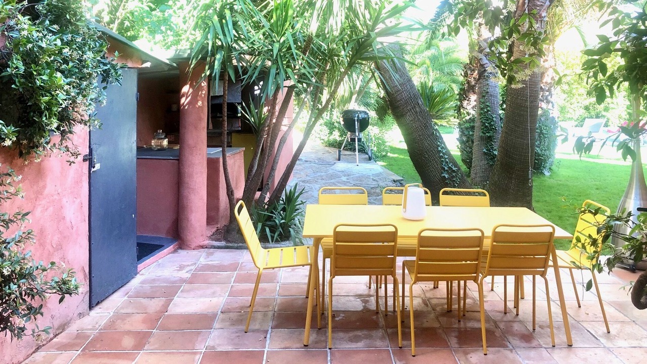Photo of Outdoor in Cuers