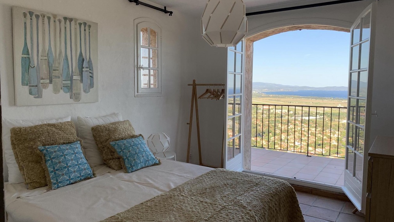 Photo of Bedroom in Hyeres