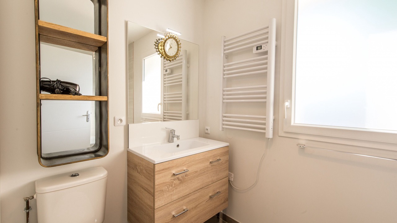 Photo of Bedroom in Saint-Jorioz
