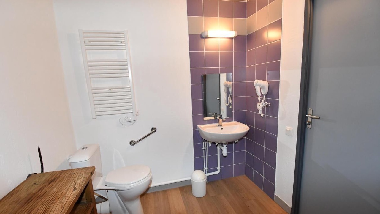 Photo of Bathroom in Loudervielle
