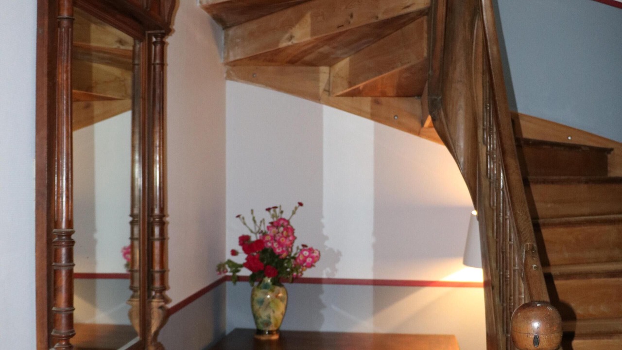 Photo of Others in Courties