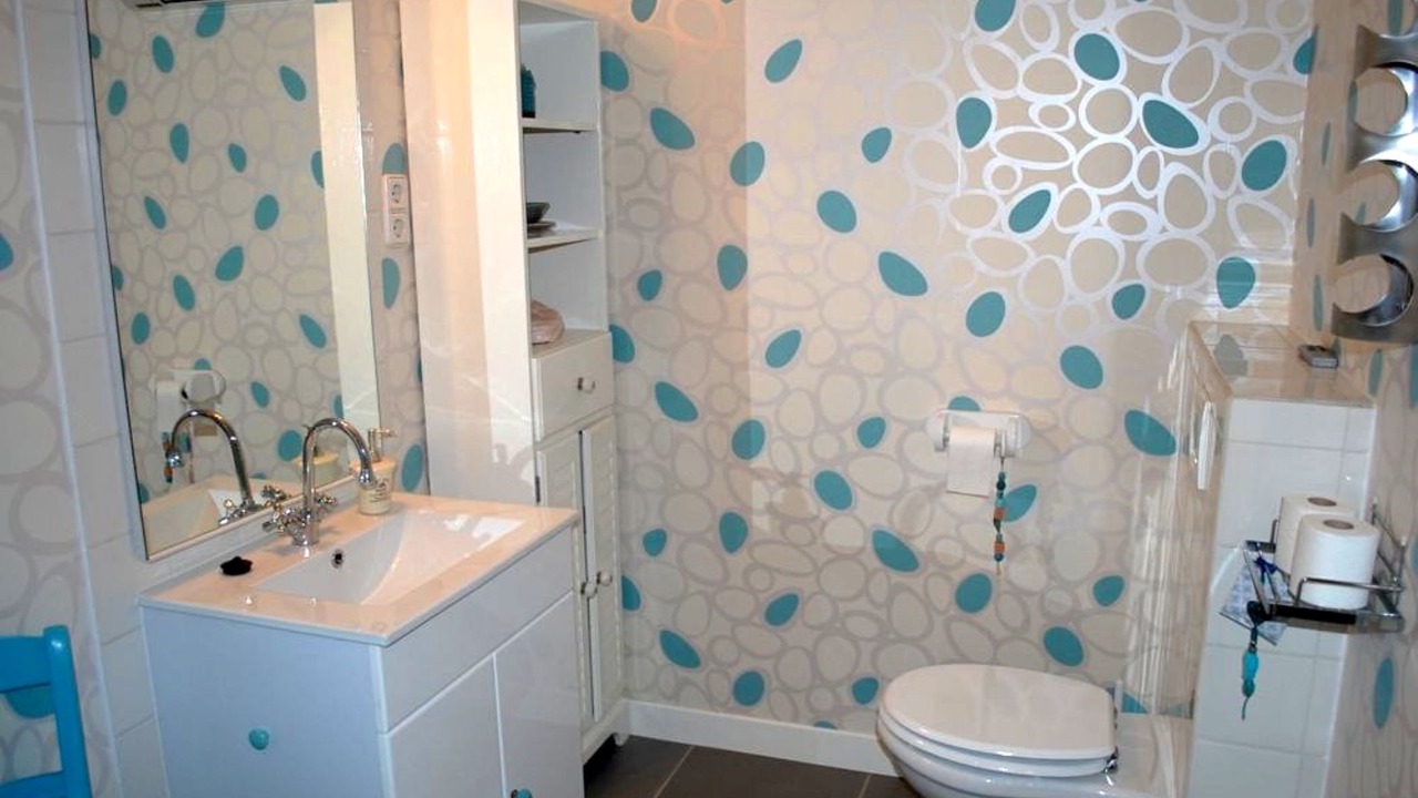 Photo of Bathroom in Lamorville