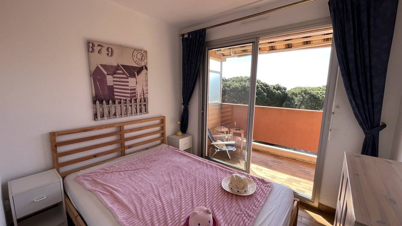 Photo of Bedroom in La Faviere