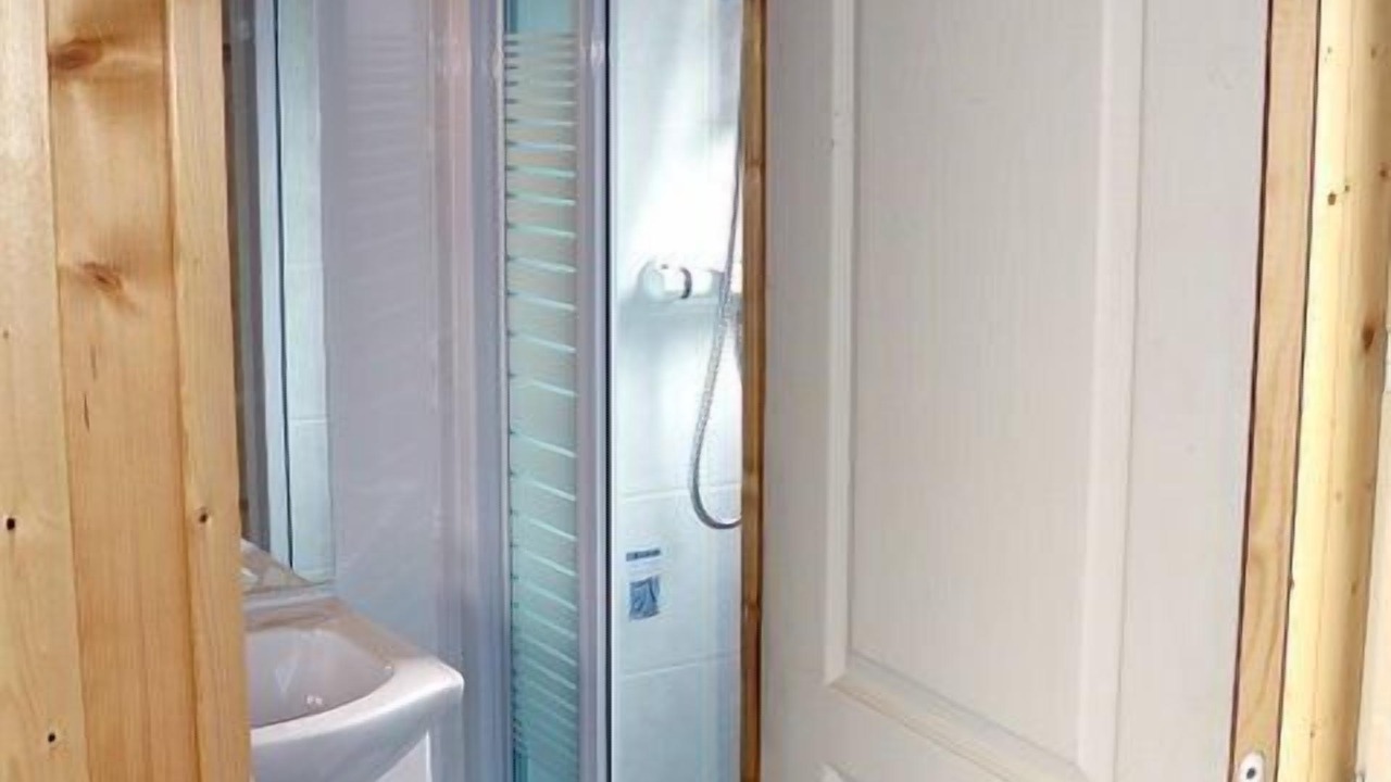 Photo of Bathroom in Tredrez-Locquemeau