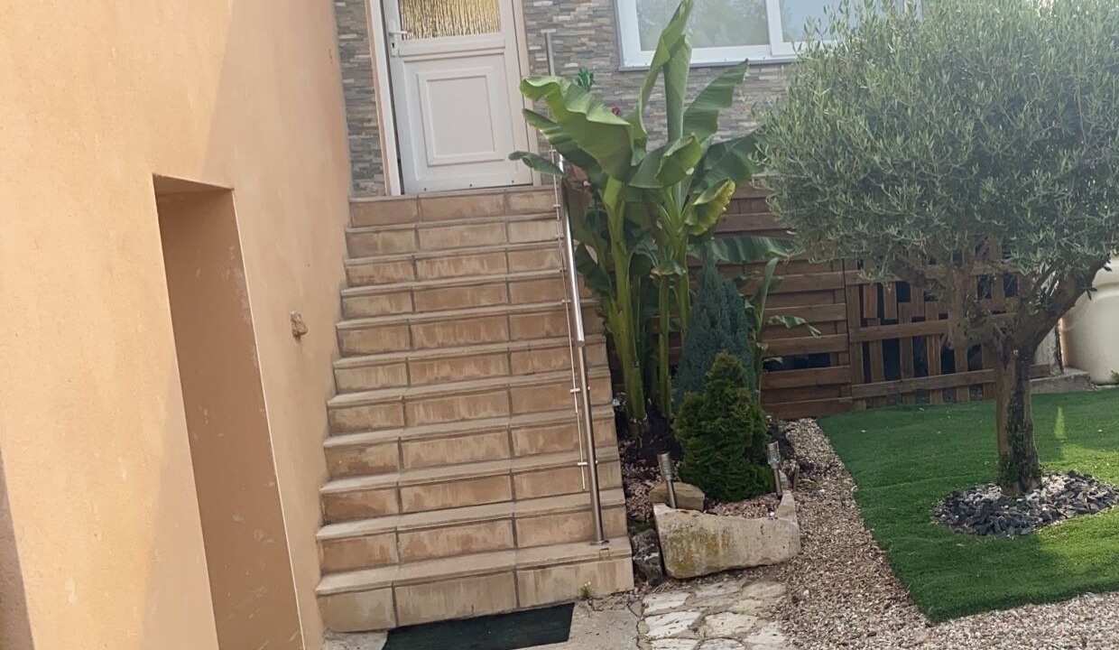 Photo of Outdoor in Villy