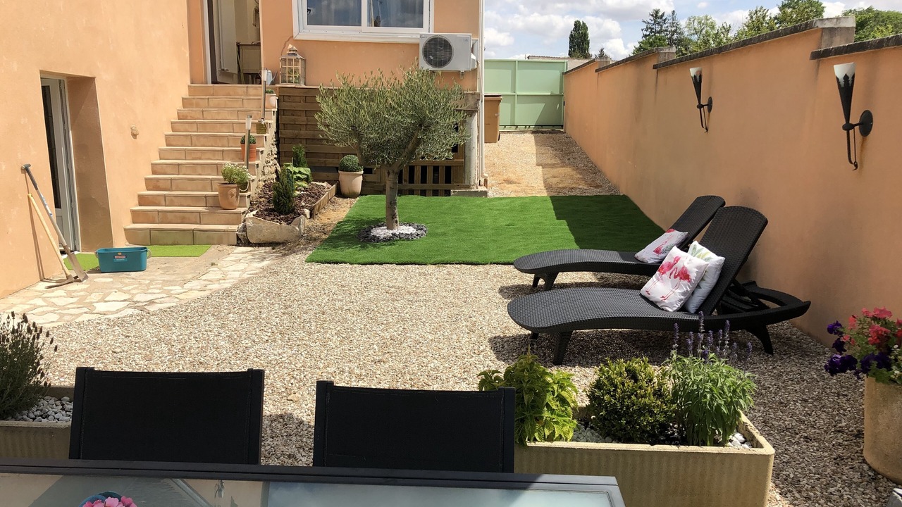 Photo of Outdoor in Villy
