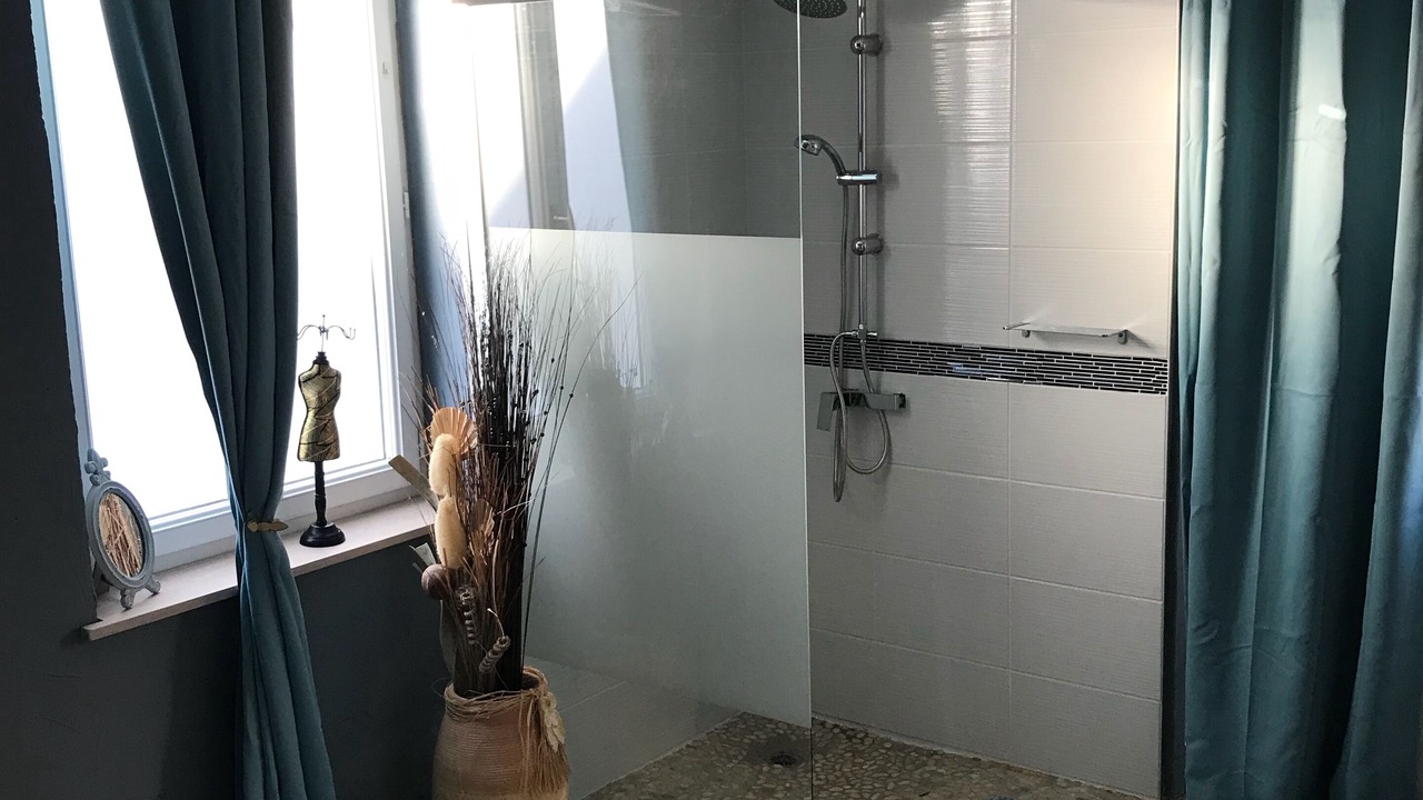 Photo of Bathroom in Villy