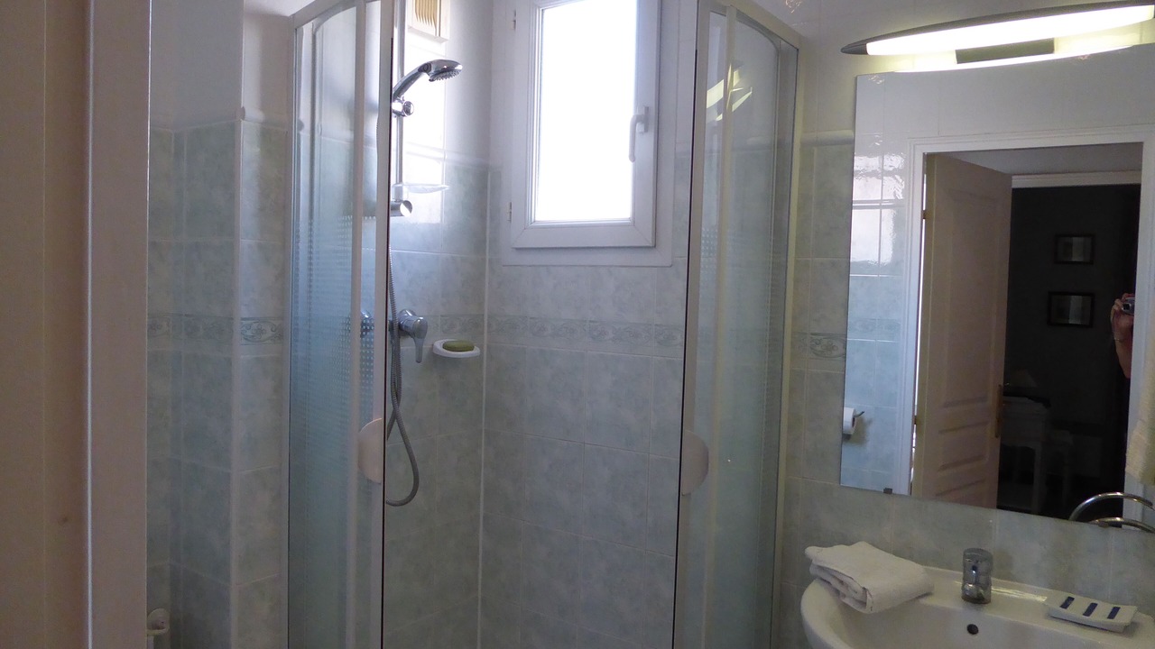 Photo of Bathroom in Biot