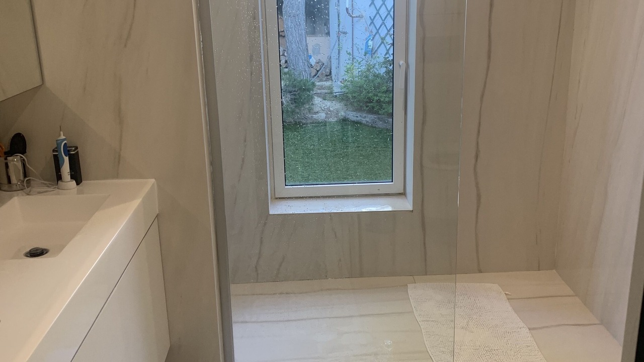 Photo of Bathroom in Cassis